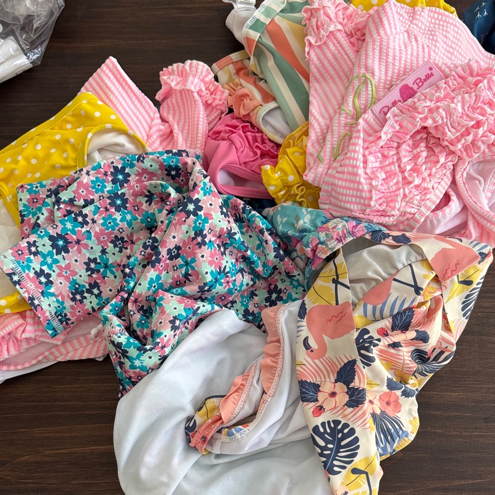 Ruffle Butts swim lot
